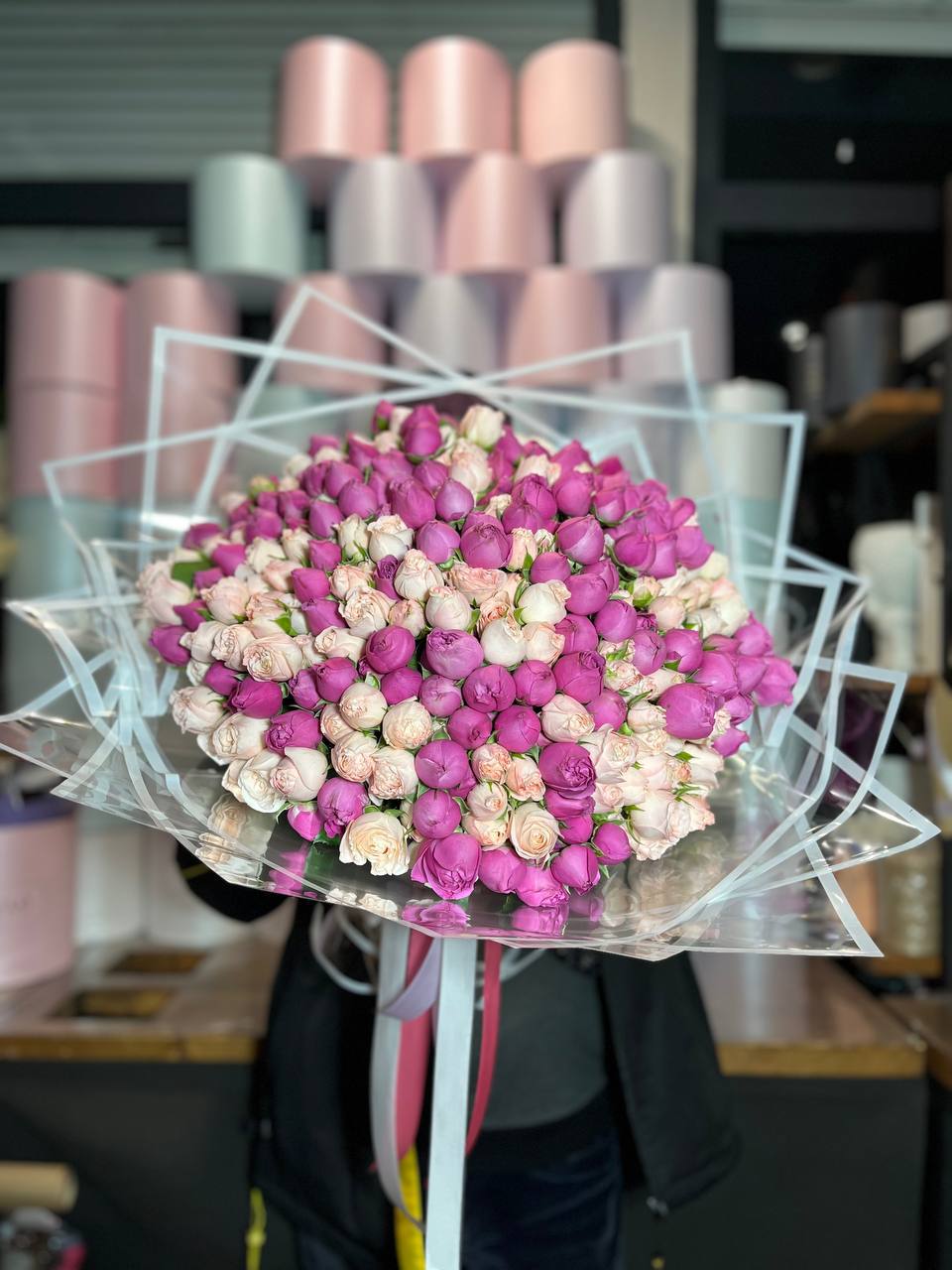 101 кустовая пионовидная роза в Красной Поляне