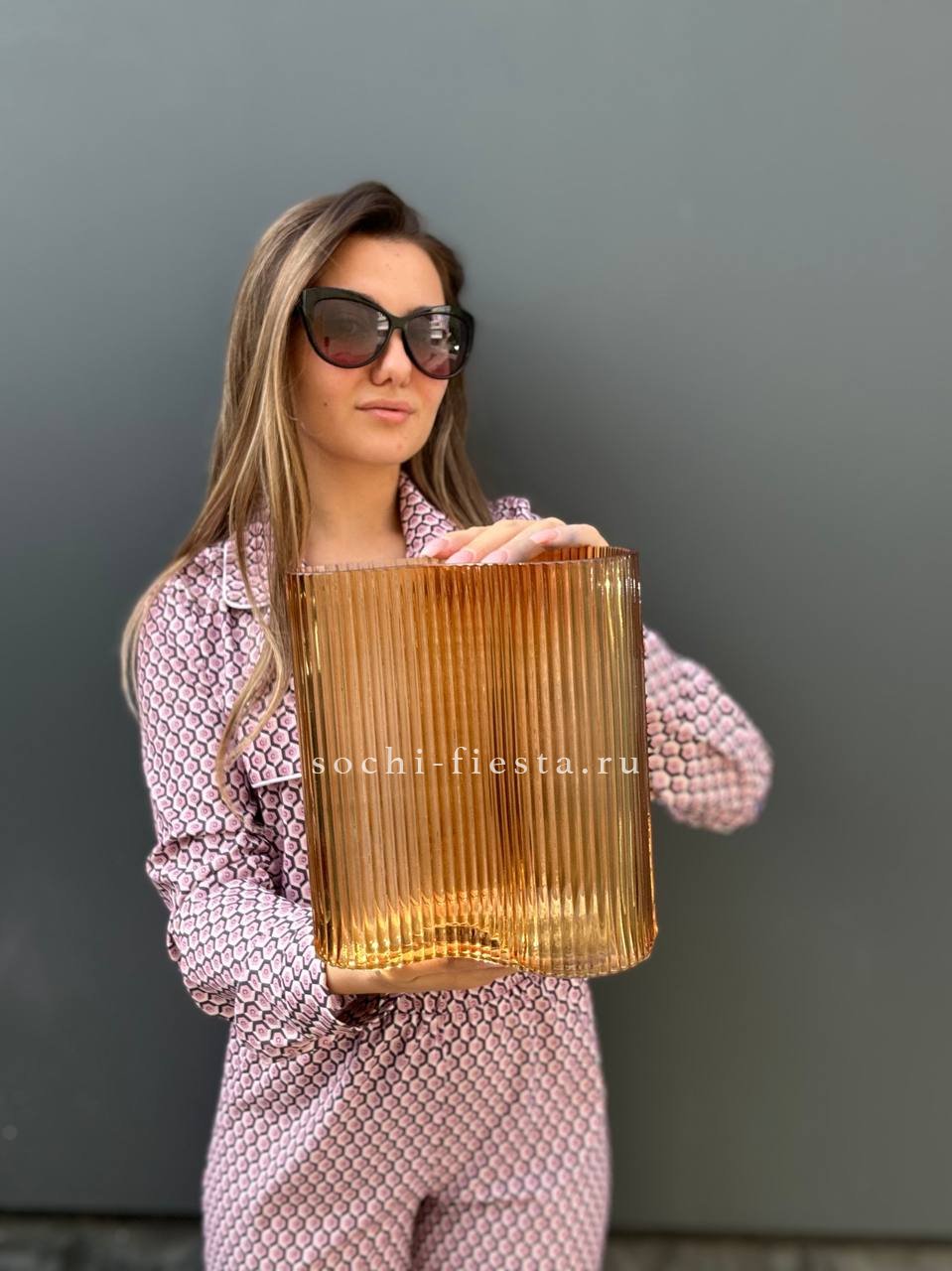 Стеклянная ваза №7 в Красной Поляне