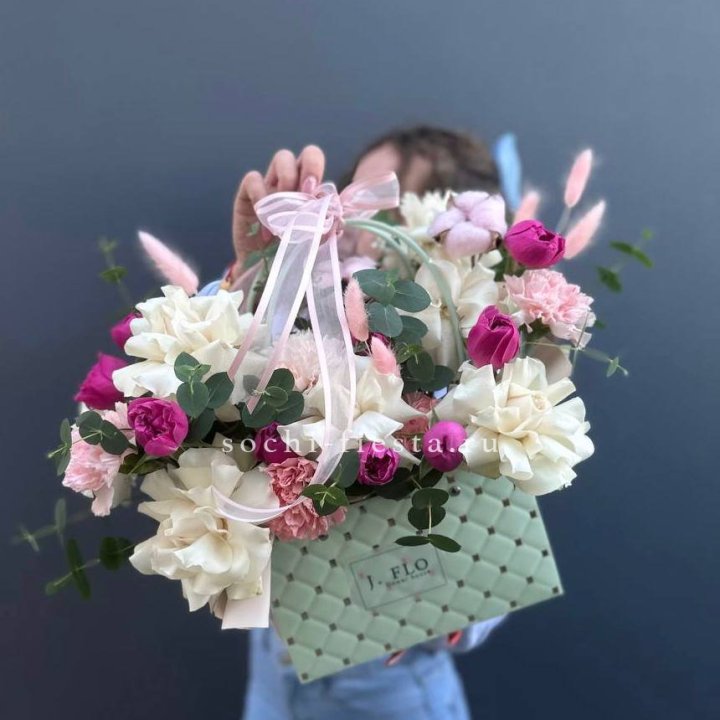 Flower bag "Daniella" в Красной Поляне
