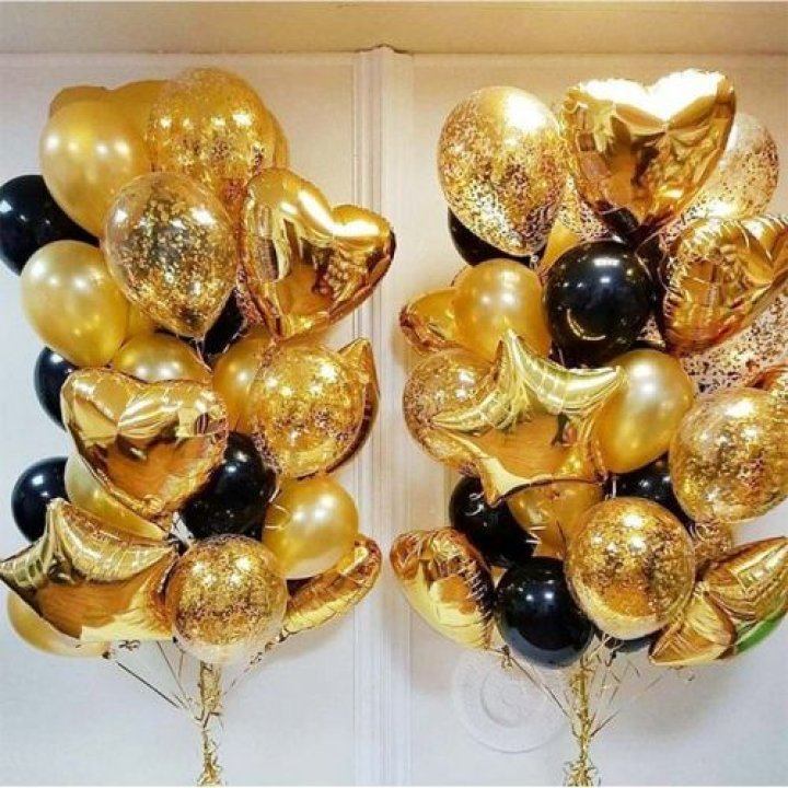 Фонтан шаров "Чёрное золото" в Красной Поляне