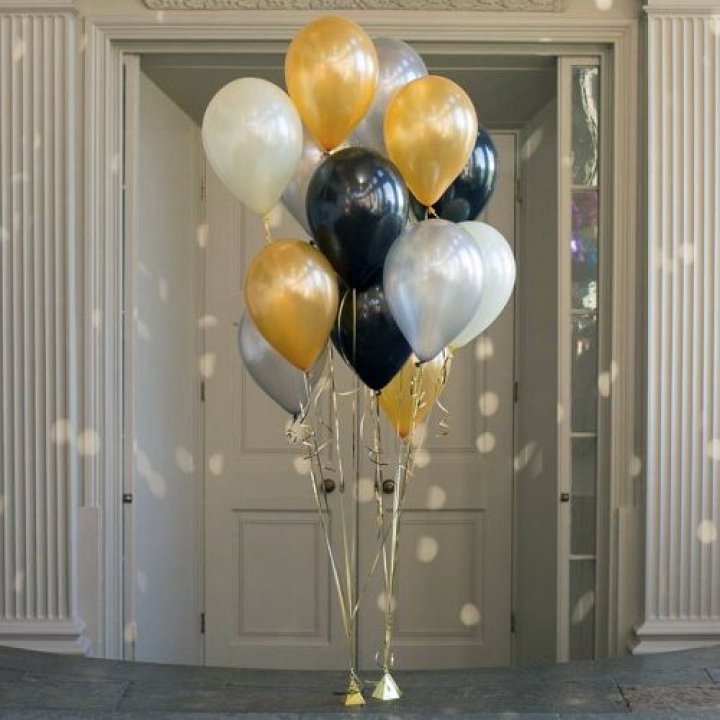 Фонтан шаров "Фаерворк" в Красной Поляне