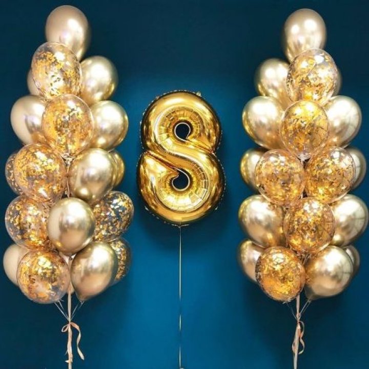 Цифра с фонтанами шаров  в Красной Поляне