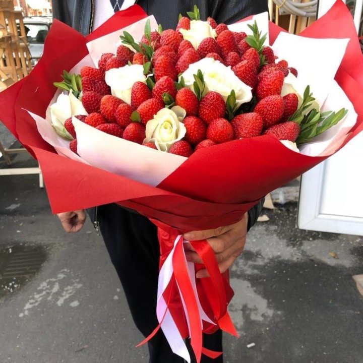 Клубника со сливками №1 в Красной Поляне