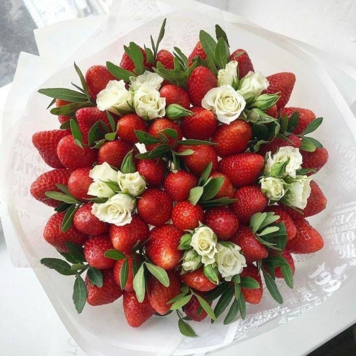 Клубника со сливками №2 в Красной Поляне