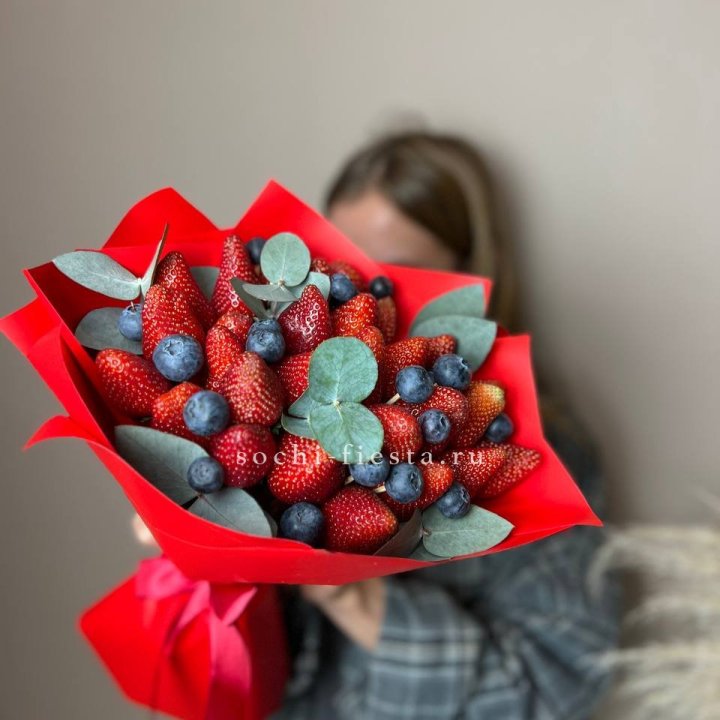 Клубничный бум №1 в Красной Поляне