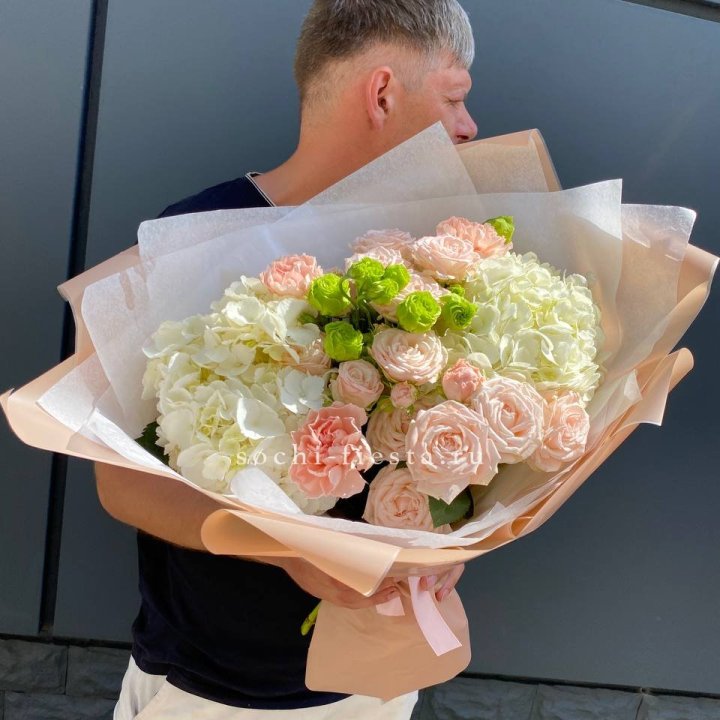 Авторский букет "Ice Cream" в Красной Поляне