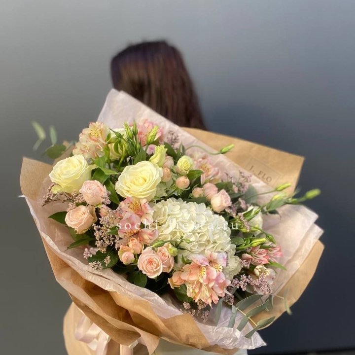 Дизайнерский букет №1 в Красной Поляне