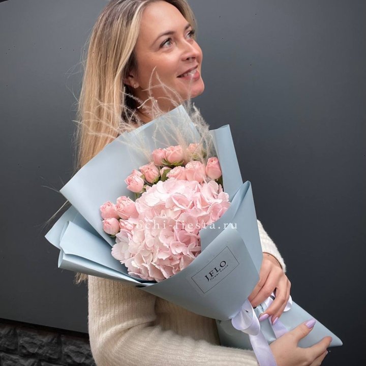 Гортензия  "Жасмин pink" в Красной Поляне