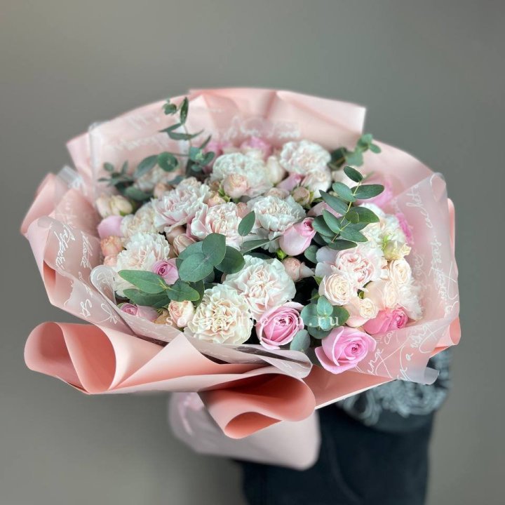  Букет  "LOVE" в Красной Поляне