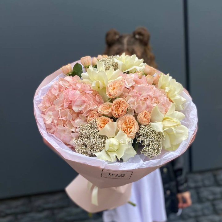  Букет  "Сеньёра" в Красной Поляне