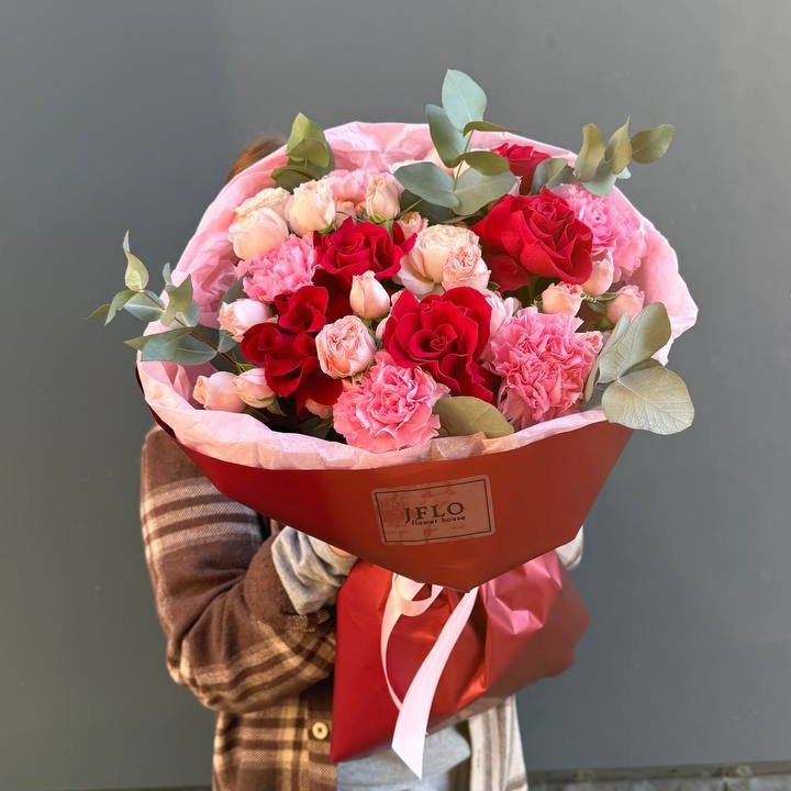 Букет "Первая любовь" в Красной Поляне