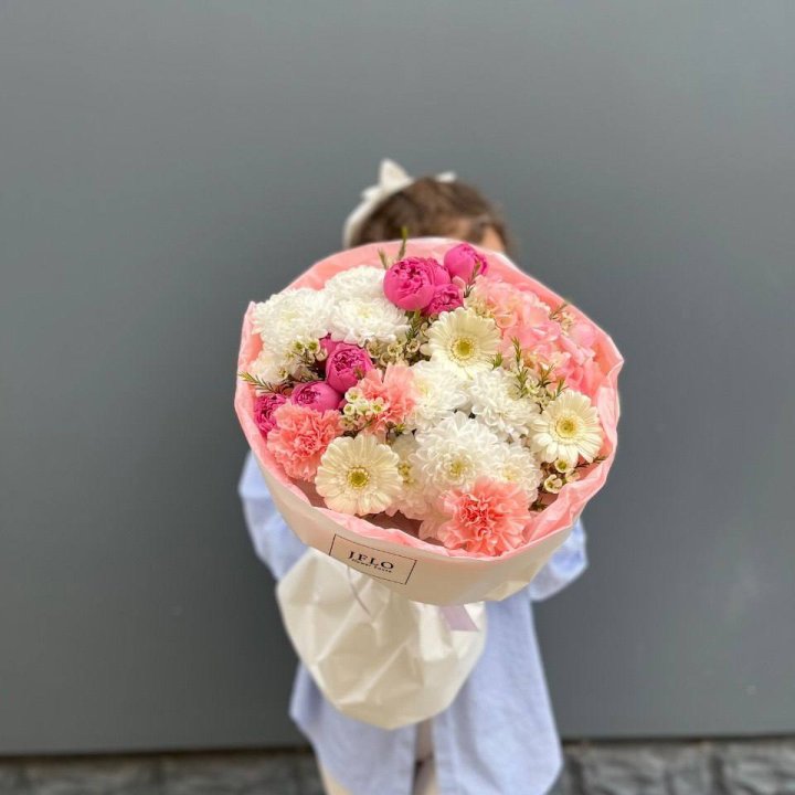 Букет "Лилиана" с доставкой в Красной Поляне