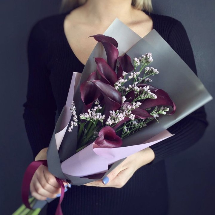 Букет фиолетовых калл в Красной Поляне