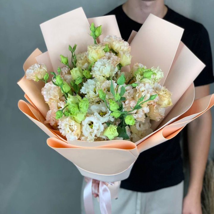 Букет эустом "Крем" в Красной Поляне