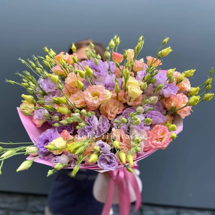 Букет эустом №2  в Красной Поляне