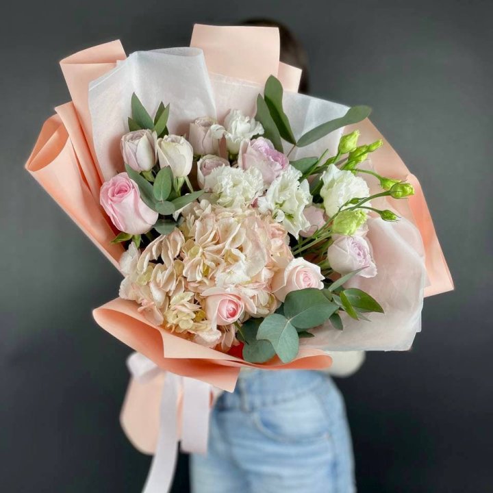 Букет с гортензией "Clouds" в Красной Поляне