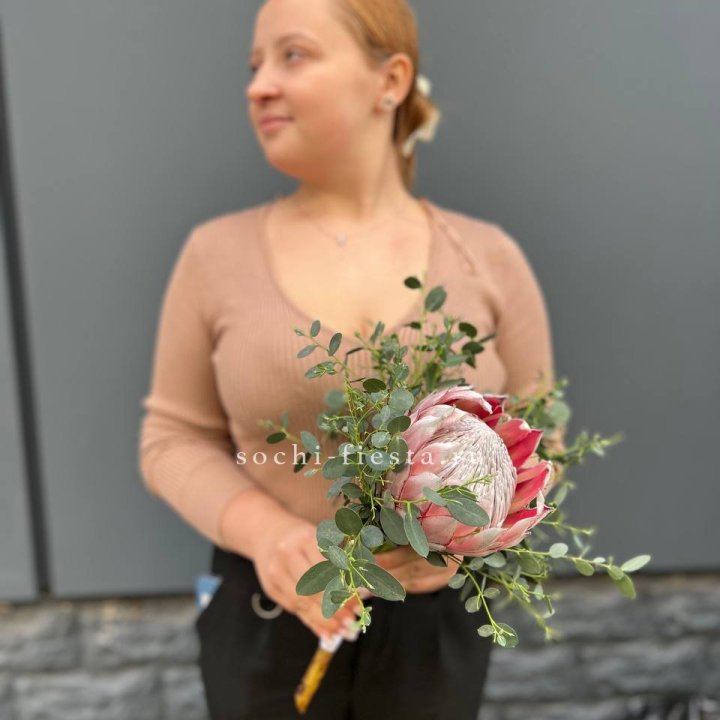 Свадебный букет "Протея" в Красной Поляне