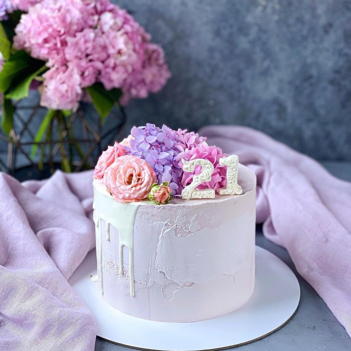 Торт с цифрой в Красной Поляне