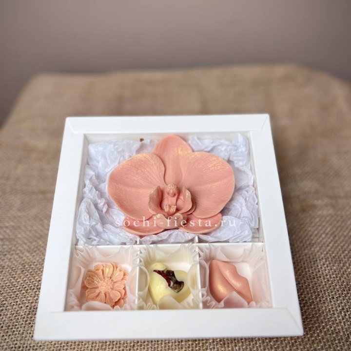 Конфеты из шоколада с Орхидеей в Красной Поляне