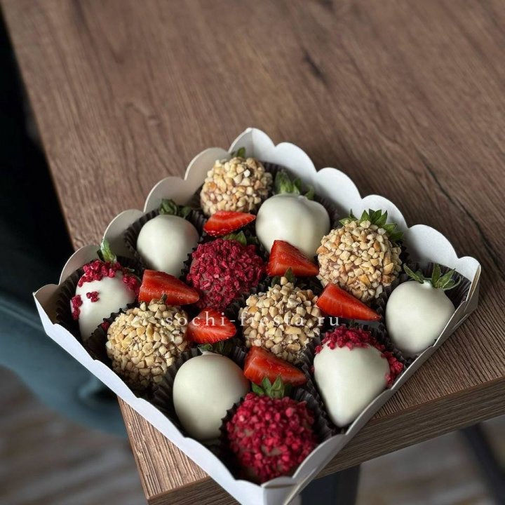 Клубника в шоколаде 12 ягод №2 в Красной Поляне