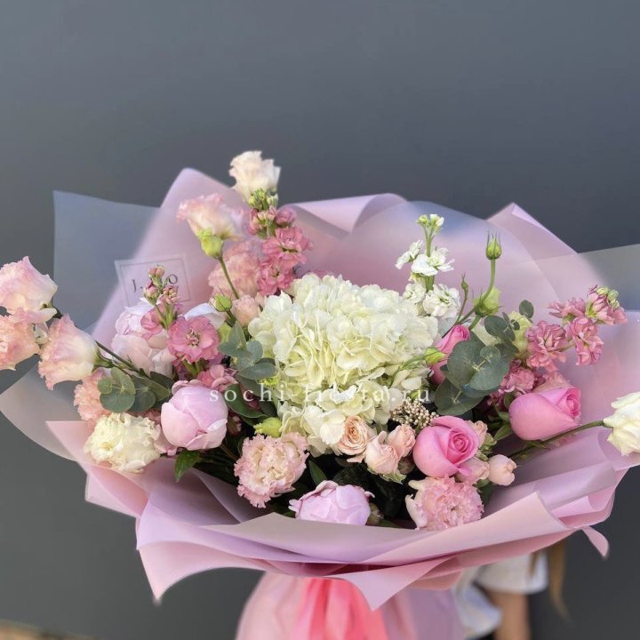 Дизайнерский букет Flamingo в Красной Поляне