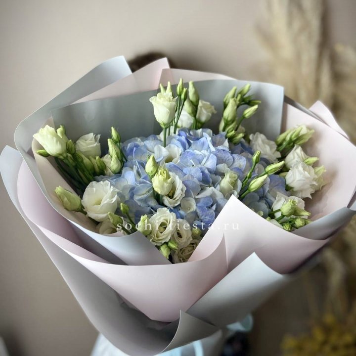 Букет с гортензией "Адель" в Красной Поляне