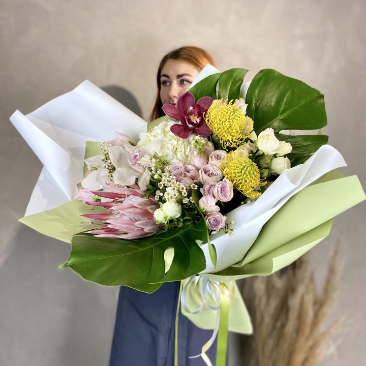 Дизайнерский букет Exotico в Красной Поляне