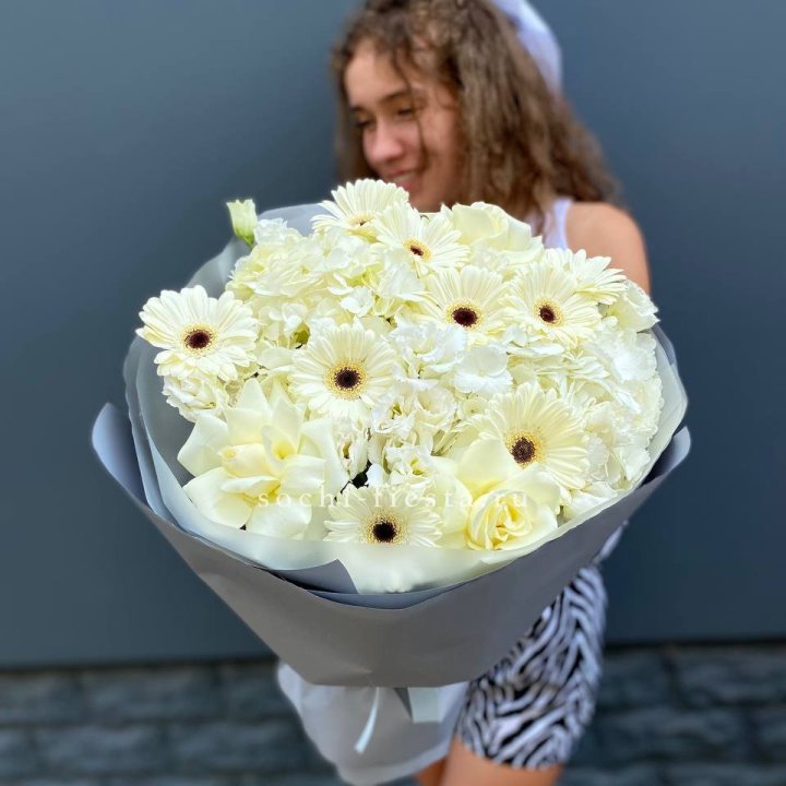  Букет " White Luxury" в Красной Поляне