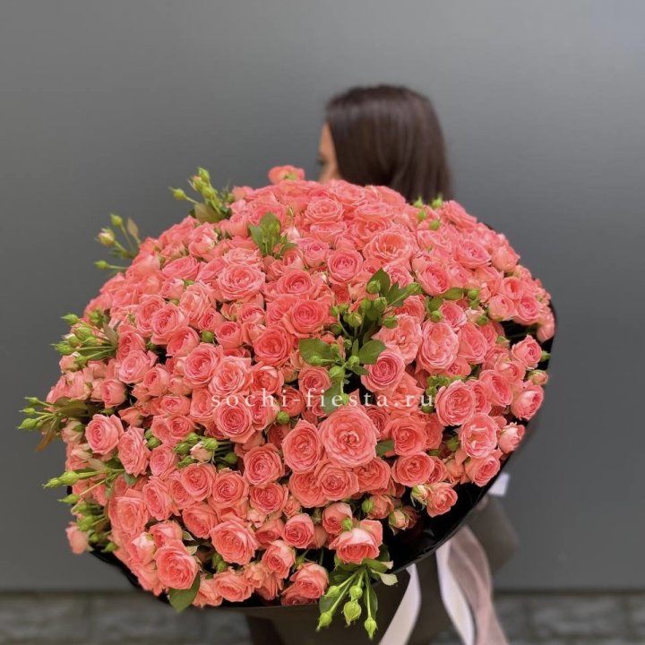 101 кустовая роза Барбадос в Красной Поляне