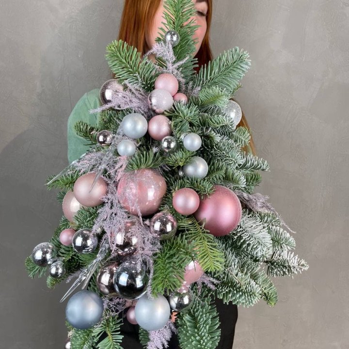 Новогодняя елочка "Rose Gold" в Красной Поляне