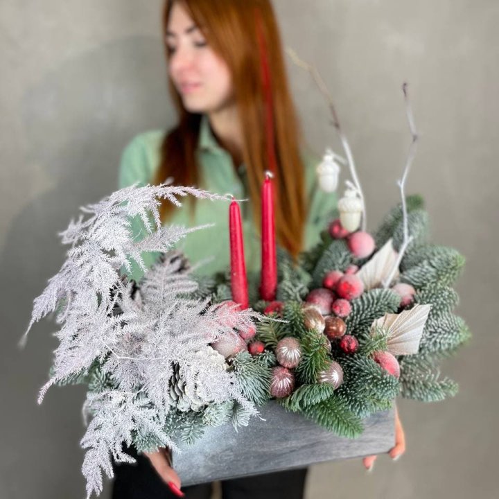 Композиция "Merry Christmas Box" в Красной Поляне