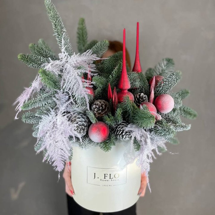 Цилиндр "Happy New Year" в Красной Поляне