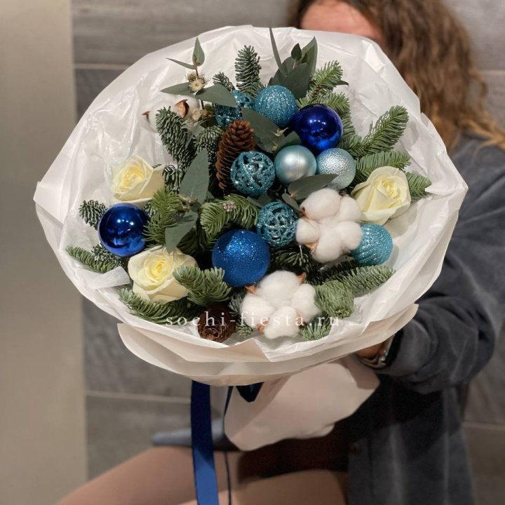 Новогодний букет Синий иней в Красной Поляне