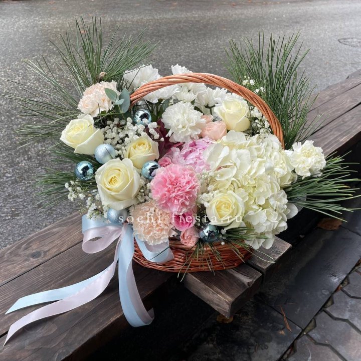 Новогодняя корзина  в Красной Поляне