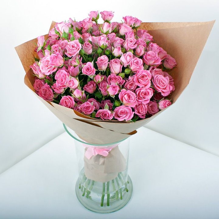 15 кустовых роз в Красной Поляне