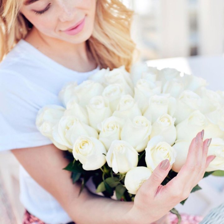 Букет высоких роз "Облака" в Красной Поляне