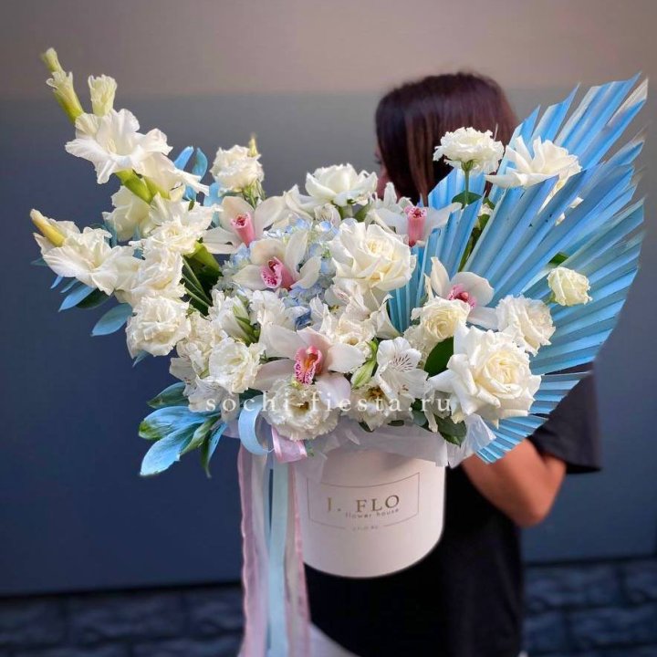 Цветочный бокс Blue Eagle в Красной Поляне