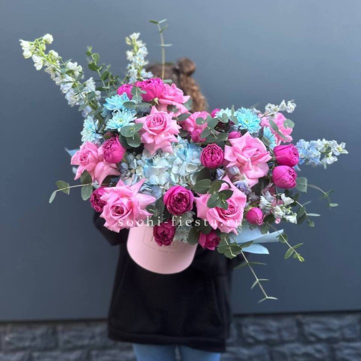 Авторская шляпная коробка в Красной Поляне