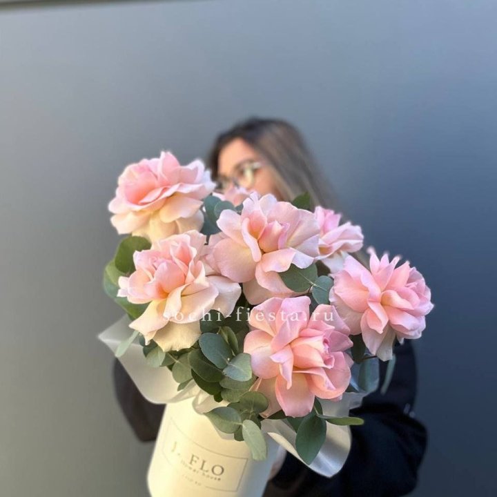 Французские роз в боксе в Красной Поляне