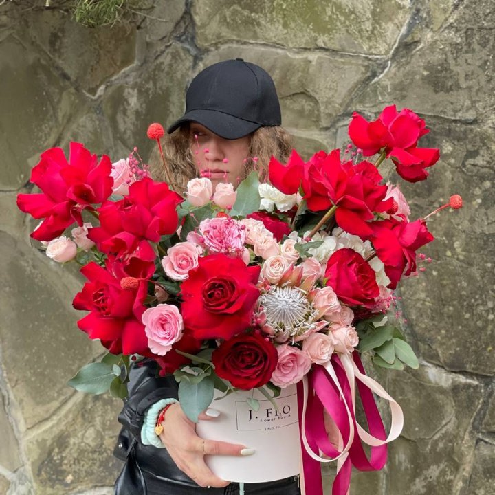 Яркий бокс "Для неё" в Красной Поляне