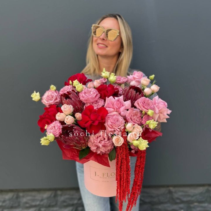 Дизайнерский цилиндр "Kriotel" в Красной Поляне