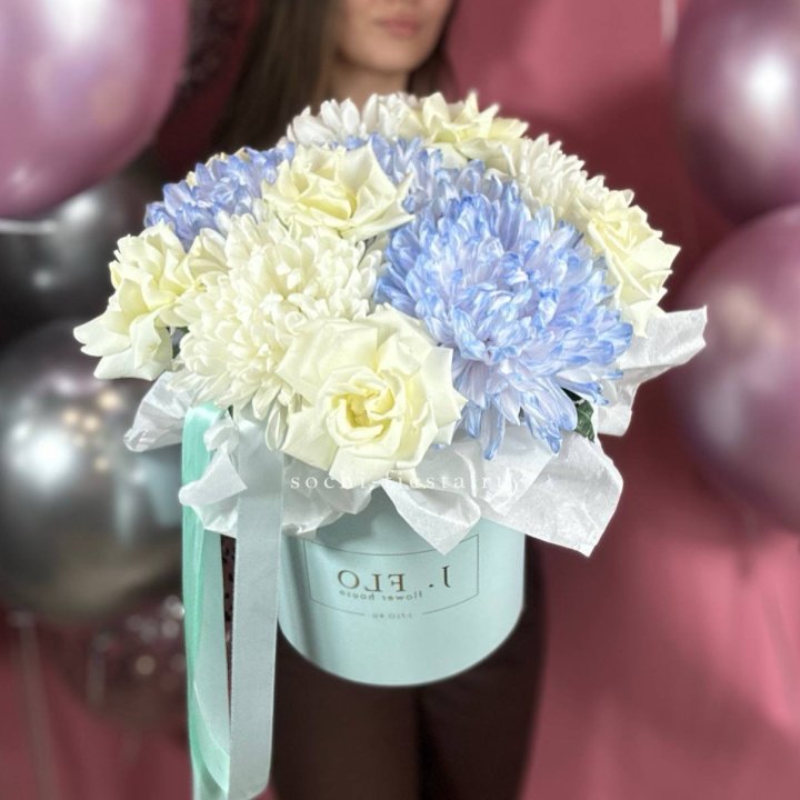 Коробка с цветами "Вольта" в Красной Поляне