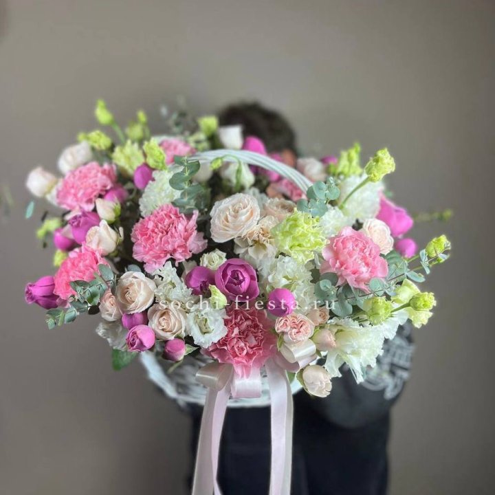 Корзина "Яркая" в Красной Поляне