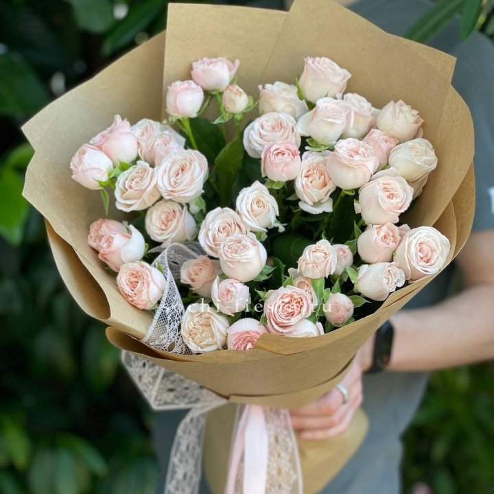 Кустовые розы букет "Bombastic №1" в Красной Поляне