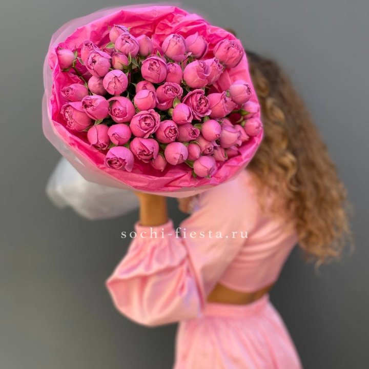 Букет из пионовидных роз Cute в Красной Поляне