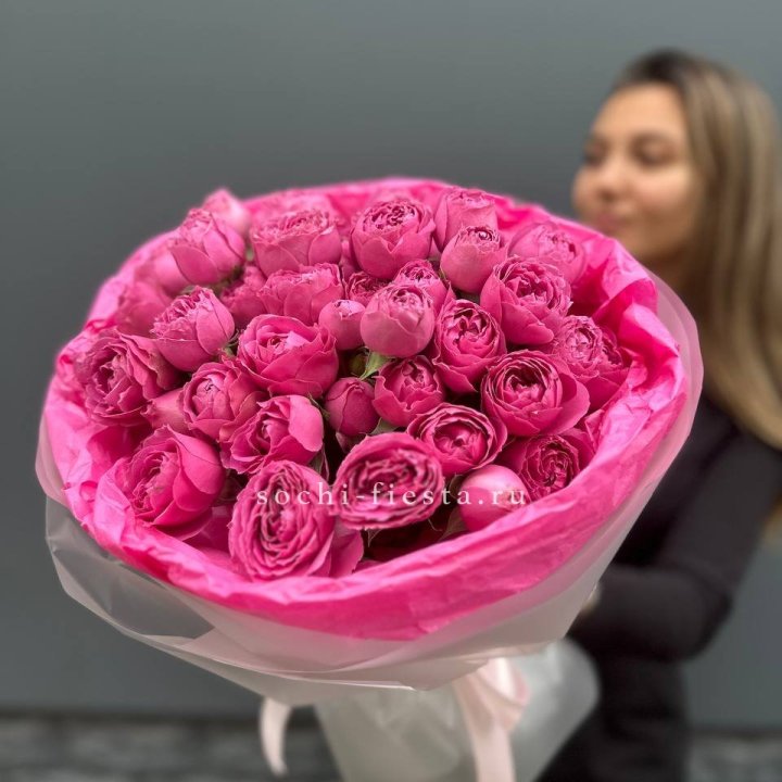 Букет из пионовидных роз  в Красной Поляне