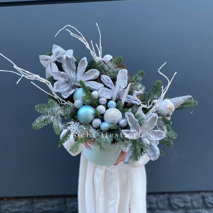 Композиция "Снежный цветок" в Красной Поляне