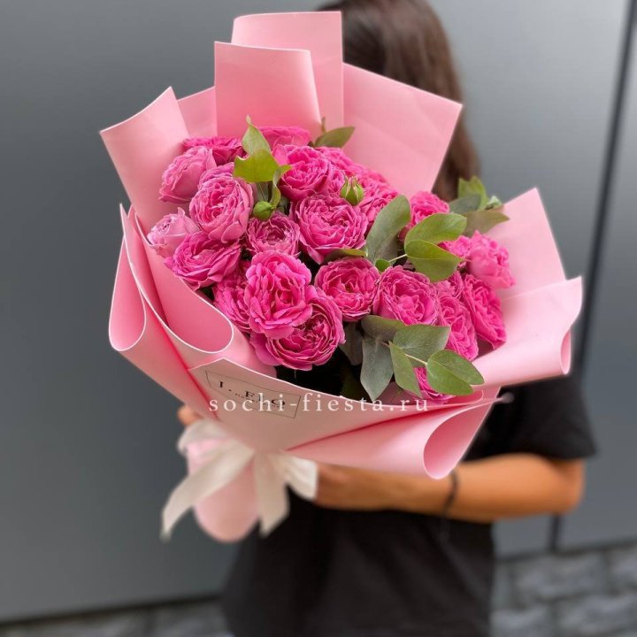 Пионовидные розы мисти баблс N.2 в Красной Поляне