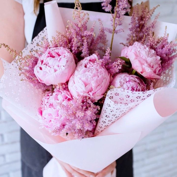 Букет пионов "Мелиса" в Красной Поляне