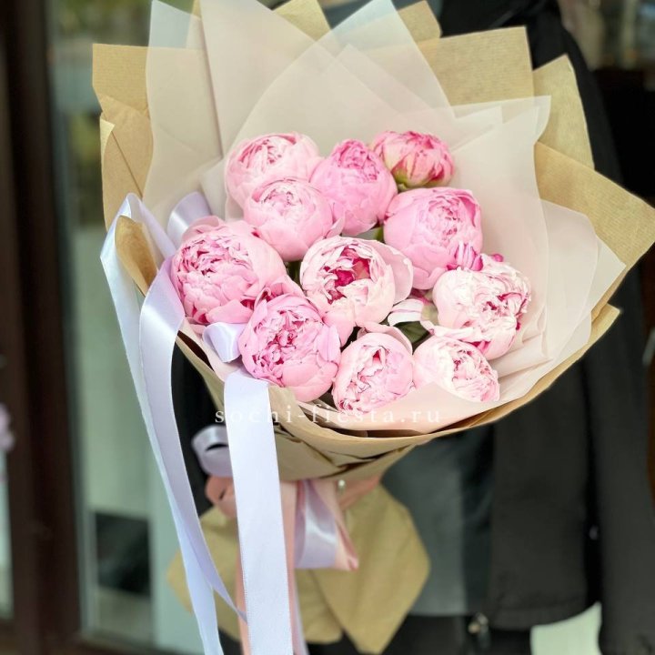 11 пионов в оформлении в Красной Поляне